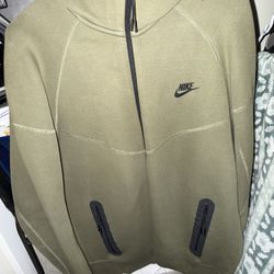 Nike Tech Green Hoodie 