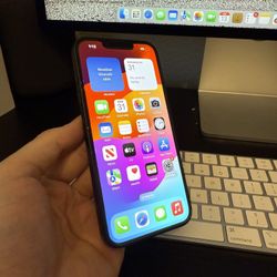 Apple iPhone 14 256GB Unlocked to any carrier! 30 day warranty! We offer financing!