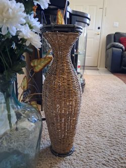 Natural Rattan Vase 23'