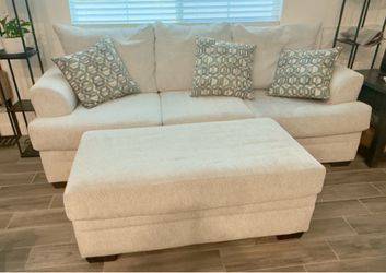 Living room set, must go by 6/28