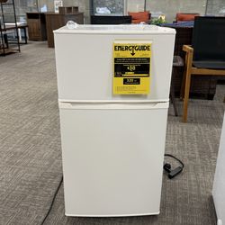 ✨3.5 Cubic feet Small Refrigerator with Freezer on Top Double Door Mini Fridge New White.  ✅Dimensions：17.5" W x 17.5" D x 34.1" H  💰100$