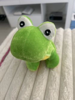 Item: Peek-A-Boo Toys Green Frog Plush Size: Approx. 8 inches tall (see photos with measurement tape) Color: Bright green with white embroidered B8