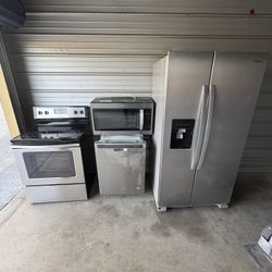 Stainless Steel 2-Piece Kitchen Appliance Set 