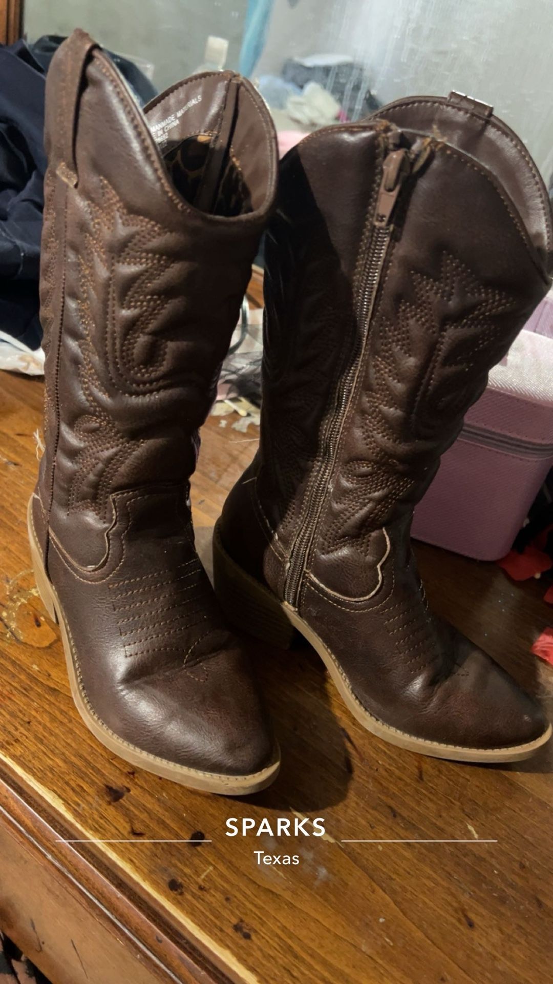 Girl Boots Size 2 Good Conditions Must Pick Up