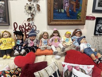 lots of Dolls for sell