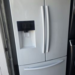 Samsung Refrigerator W36 H69d31  Firm Price $550