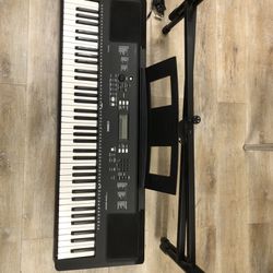 Yamaha PSR EW300 Keyboard 