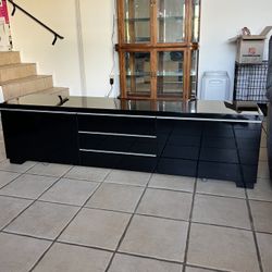 Glossy Black TV Stand / Media Console – Modern & Spacious