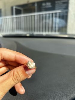 10K gold heart shaped ring