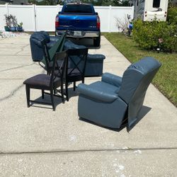 Free Furniture 
