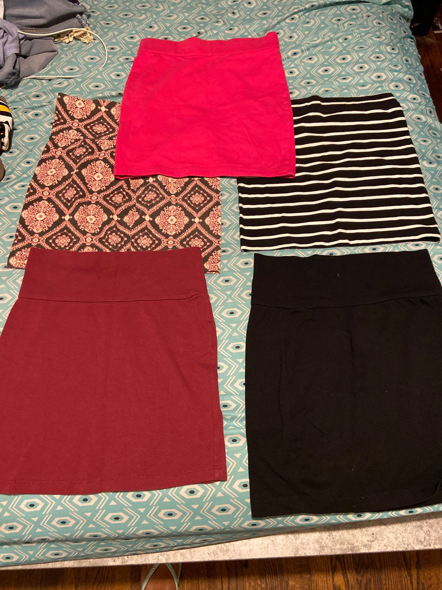 5 pencil skirts all for 15 size small