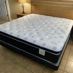 Brand New King Size Mattress 14” Pillow Top, Premium Comfort at the Best Price, Delivery Available for an Additional Fee, Call or Message Us Today