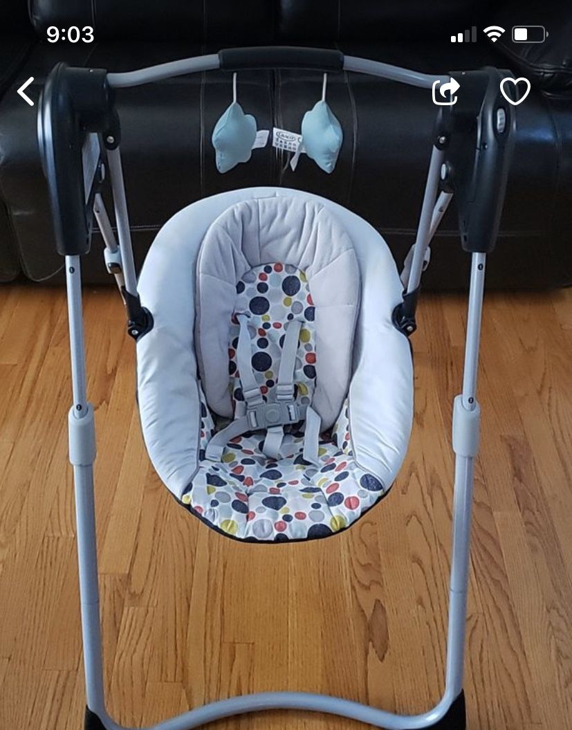 Graco Slim Spaces Swing