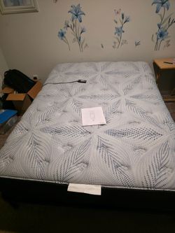Queen Memory Foam Mattress + Adjustable Bed Frame – Like New