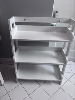 White Wall Shelf - excellent condition