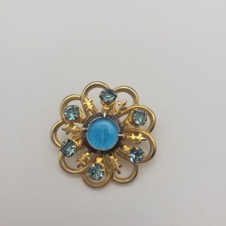 Vintage Gold Tone Blue Crystal Prong Set Pin Rhinestone Snowflake Brooch 1.25"