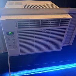 Window AC Unit