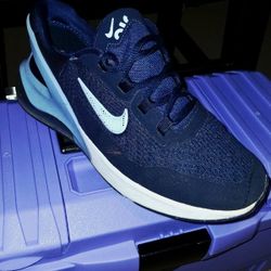Nike WOMAN'S RARE Nike 270  Nice! 💙 Wms Size 5.5 