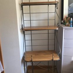 Bakers Rack with Silid oak shelves