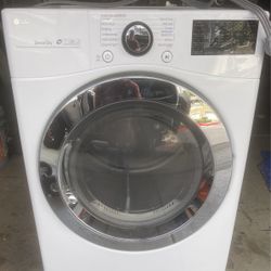 Price Drop. Electric LG Dryer. With Steam 