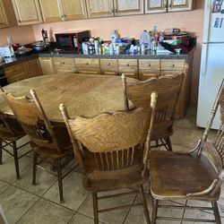 kitchen table and chairs