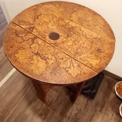 Vintage Leaf And Acorn Pattern Table