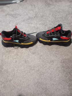 Javi tennis shoes