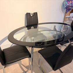 4-Seater Oval Glass Dining Table Set – Excellent Condition