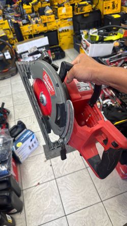 Milwaukee m18 7-1/4 inch Wormdrive circular saw