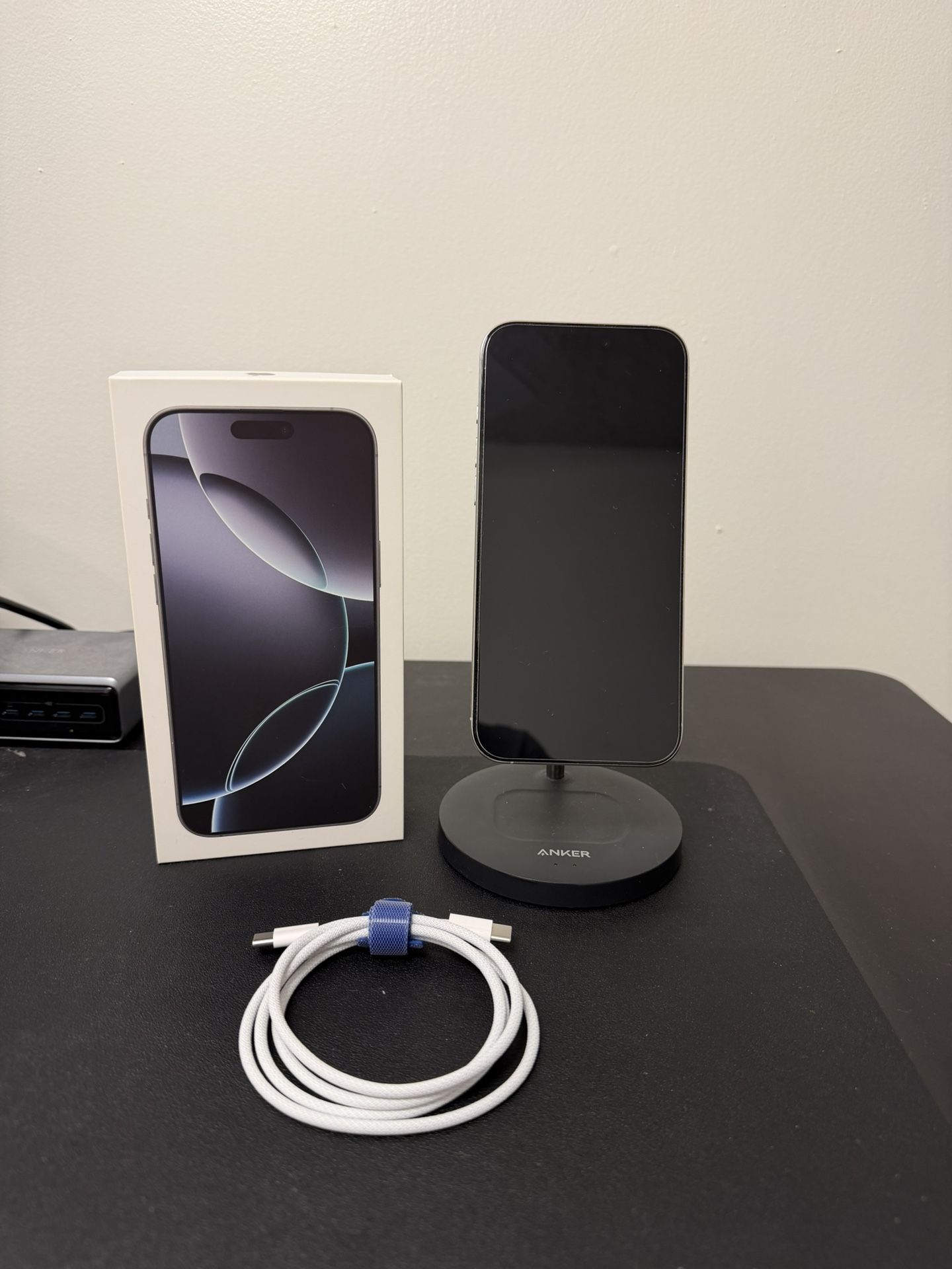 iPhone 16 Pro Max 256GB - White Titanium - Unlocked 