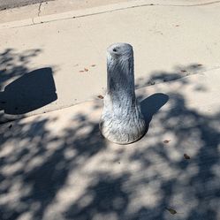Free concrete base for statues or birdbath