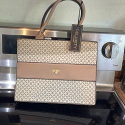  Ladies Handbag NWT