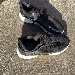 7 1/2 Adidas Running Shoes