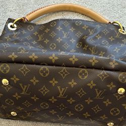Louis Vuitton Artsy MM 