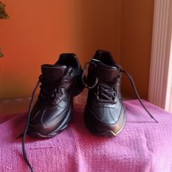 Ladies Sneakers 