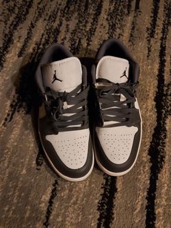 Nike shoes only used once size10