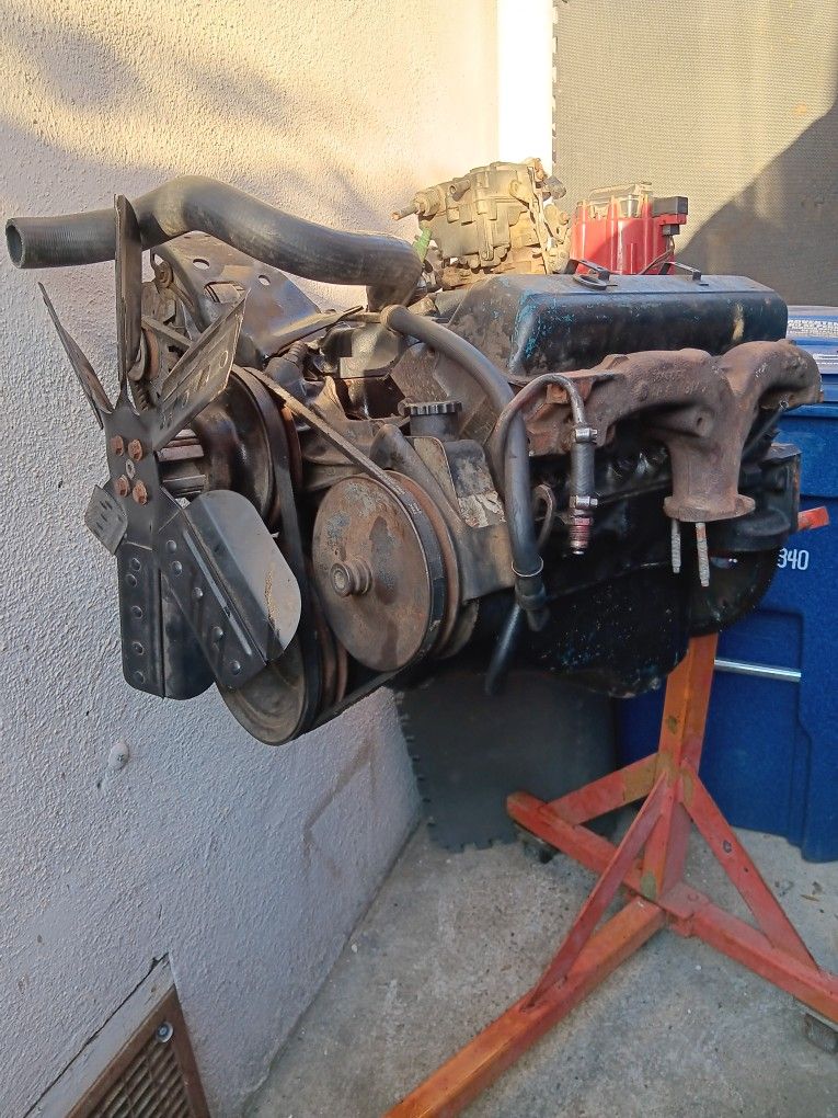 Chevrolet 350 Motor Complete 