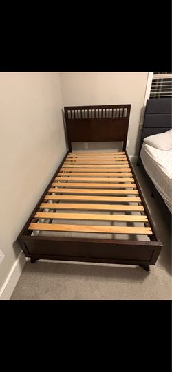 Twin bedframe