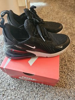 Nike Air Max 270 Woman 7 Or Youth 5.5