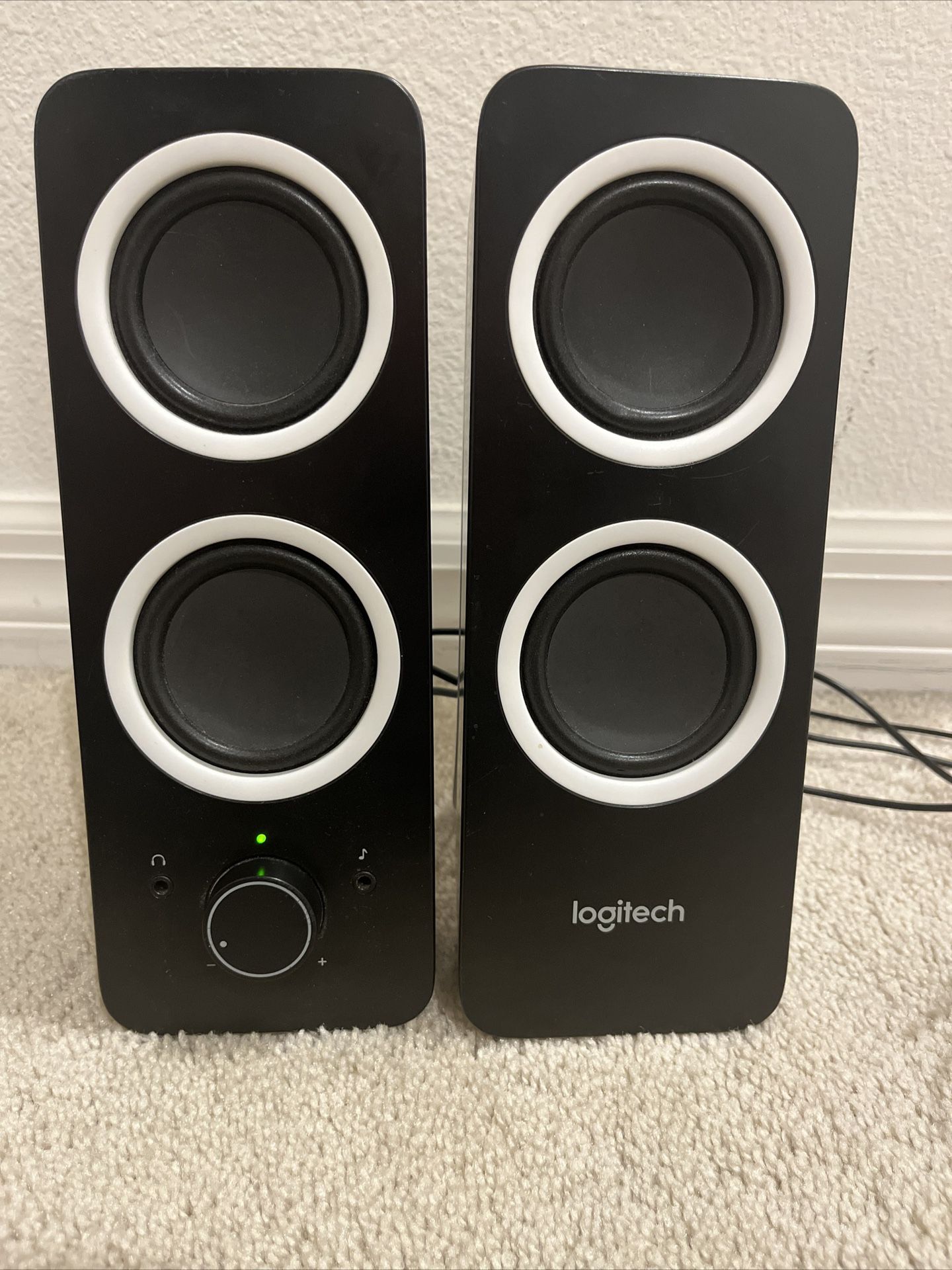 Logitech Z200 Multimedia Speakers With Control Model - S-00135 Sale in Davenport, FL -