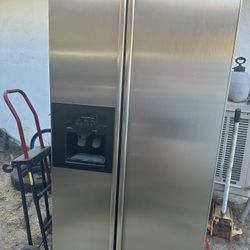Kitchenaid Fridge with ice machine 