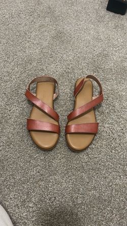 Women’s sandals