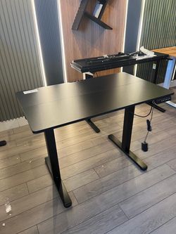 40 inches black standing desk