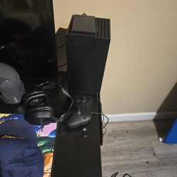 Xbox Series X AND Accessories