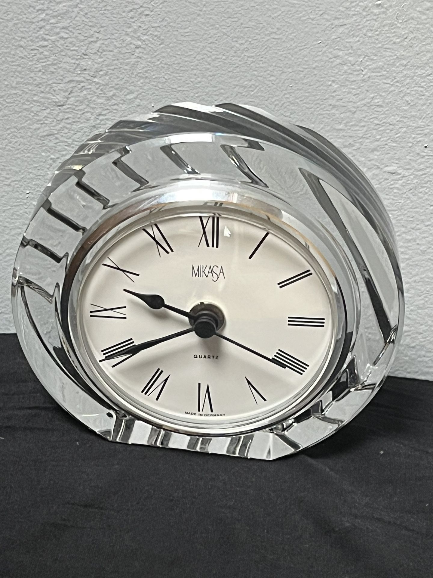 Cut Crystal Mikasa Quartz Table Clock