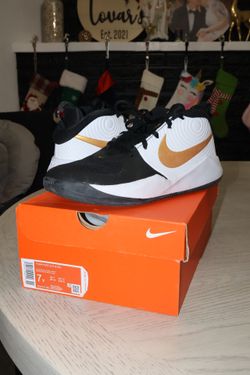 Nike Team Hustle (7Y)