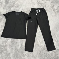 Small FIGS Black Scrub Set