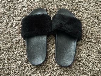 Fuzzy Slides Size 8