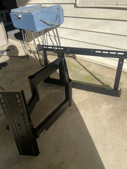 Sanus TV Mount Slf428 - 42”-90”