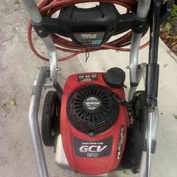 Honda pressure washer  pressure  cleaner   2700 psi and 2.5 Gpm works  perfectly  for your  business